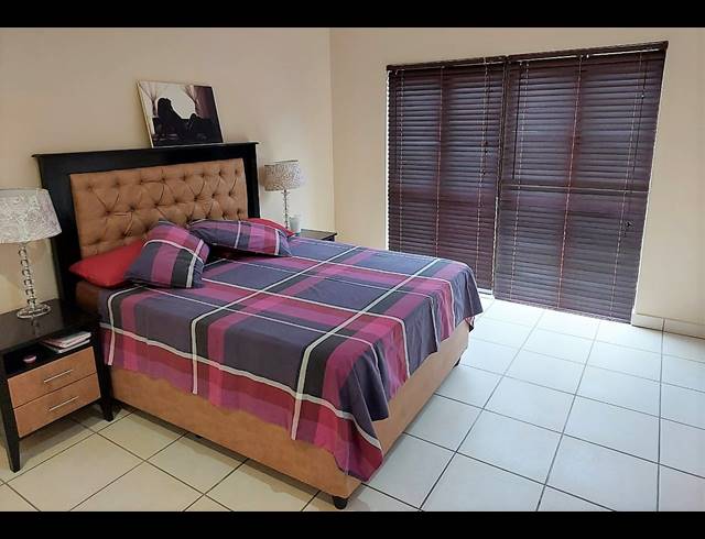 2 bed property to rent in ILLOVO BEACH
